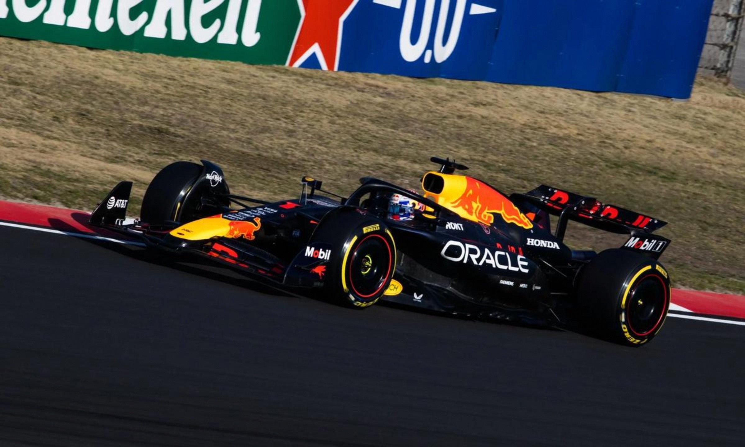 威廉姆斯横扫红牛车队，皮亚斯特里惊艳四座